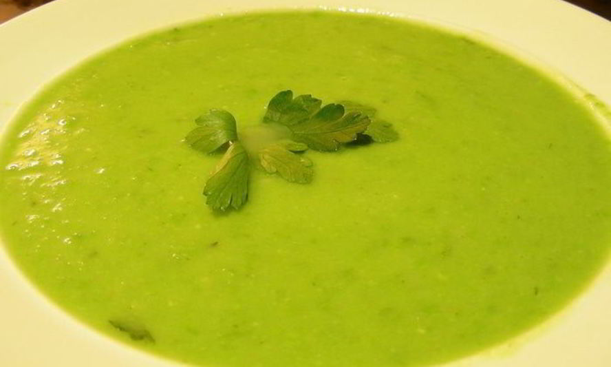 Рецепт легкого супа-пюре с зеленым горошком и эстрагоном