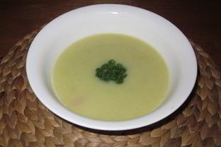 Суп-пюре из лука порея с беконом