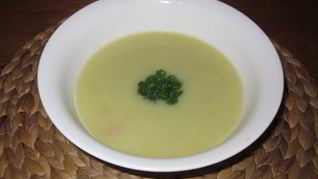 Суп-пюре из лука порея с беконом