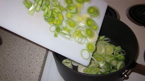 суп-пюре из лука порея с беконом