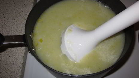 суп-пюре из лука порея с беконом