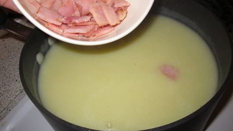 суп-пюре из лука порея с беконом