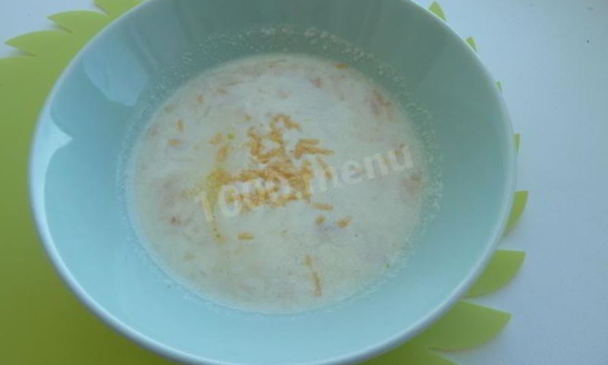 Рецепт супа пюре из сельдерея с твердым сыром и сметаной