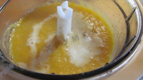 суп-пюре из тыквы со сливками в мультиварке