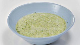 Суп-пюре из зеленого горошка и лимона