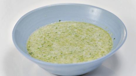 суп-пюре из зеленого горошка и лимона