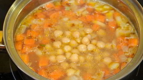 суп-пюре с чечевицей и нутом