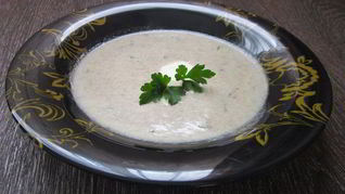 Суп-пюре с цукини и грибами