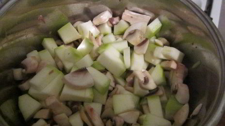 суп-пюре с цукини и грибами