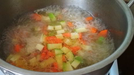 томатный суп-пюре с кабачками