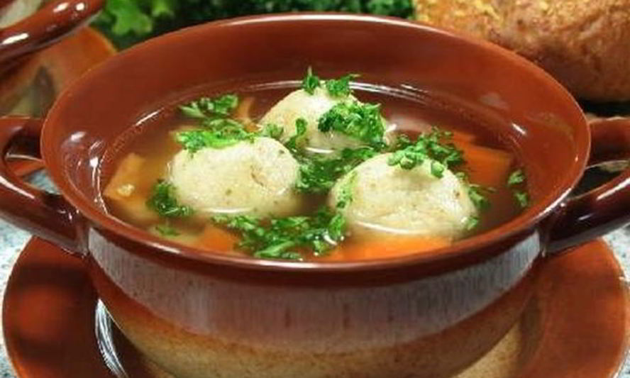 Рецепт супа с футбольными клецками