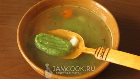 суп с крапивными клецками