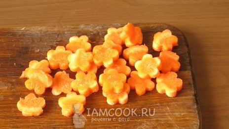 суп с крапивными клецками