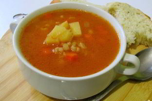 Томатный суп с перловкой