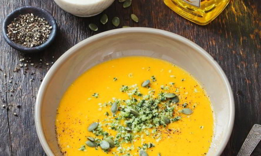 Рецепт тыквенного супа с ароматизированной кокосовой стружкой