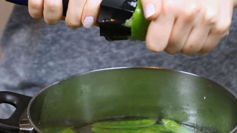 зеленый суп с базиликом и мятой