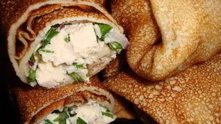 Блинчики, фаршированные курицей и грибами