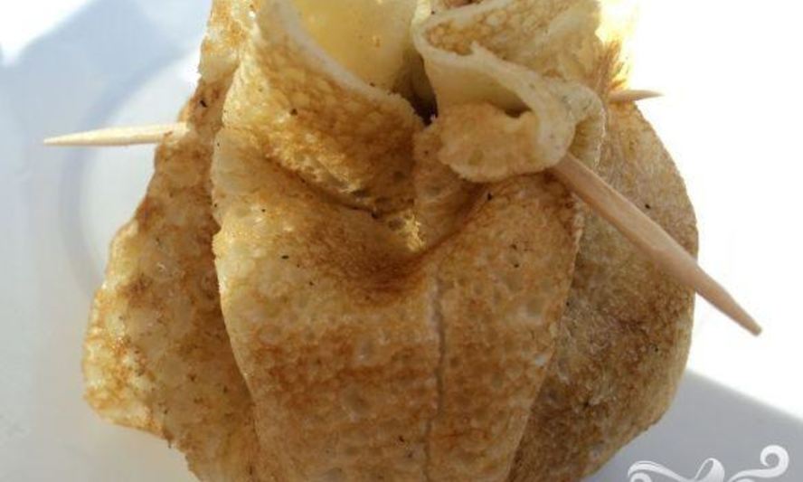 Рецепт блинчиков с куриным филе и сыром