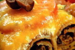 Блины с грибами, запеченные c творогом и сыром