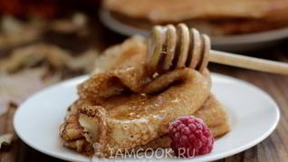 Дрожжевые блины на кислом молоке