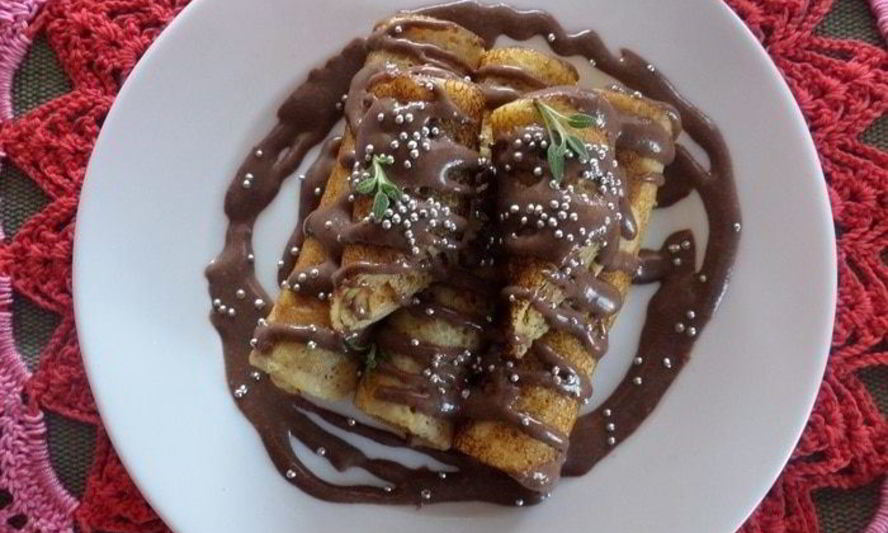 Рецепт йогуртовых блинов с творожно-шоколадным соусом