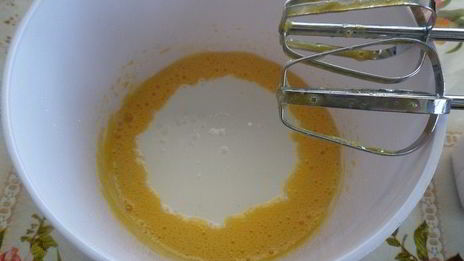 йогуртовые блины с творожно-шоколадным соусом