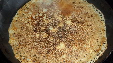 йогуртовые блины с творожно-шоколадным соусом