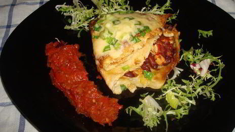 острые блинчики с индейкой по-мексикански