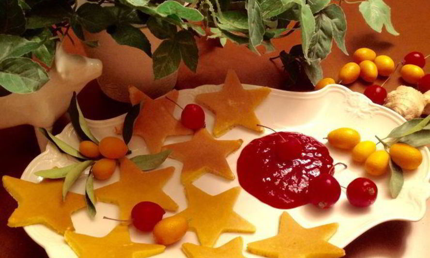 Рецепт панкейков с имбирным ароматом и с соусом из красной смородины