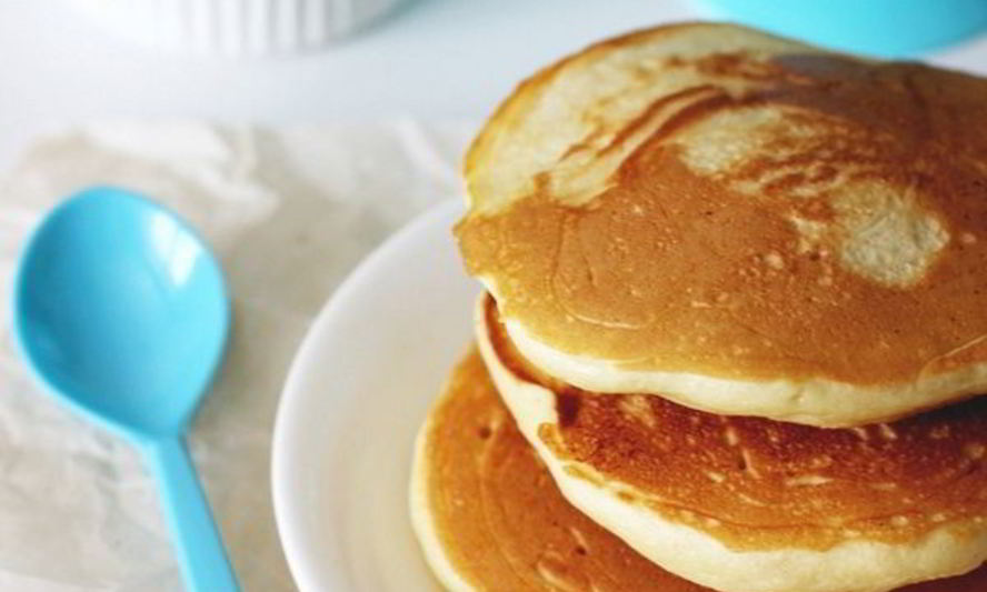 Рецепт пышных американских панкейков на молоке