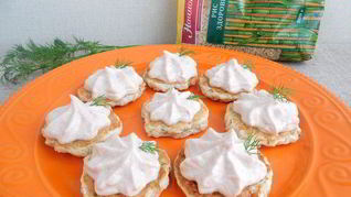 Рисовые панкейки с муссом из тунца