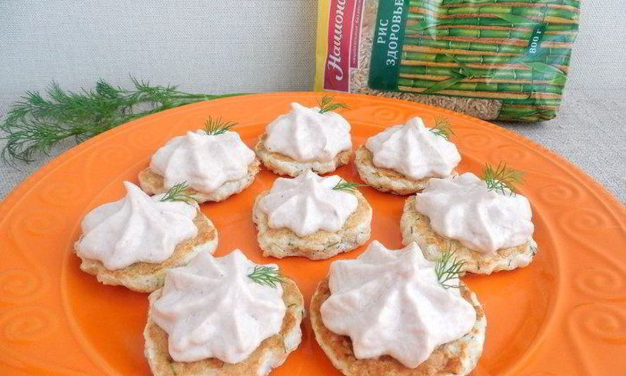 Рецепт рисовых панкейков с муссом из тунца