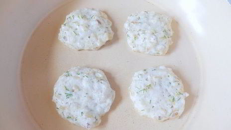 рисовые панкейки с муссом из тунца