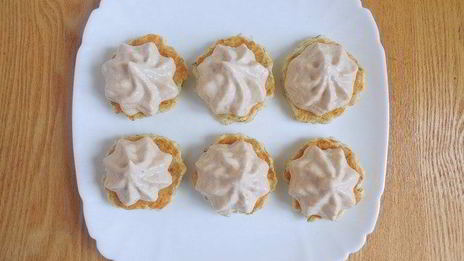 рисовые панкейки с муссом из тунца