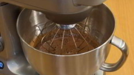 шоколадные блинчики с бананами и орехами