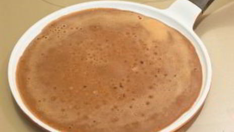 шоколадные блинчики с бананами и орехами