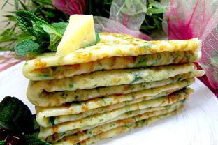 Сырные блины с зеленью