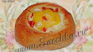 Булочка с яйцом