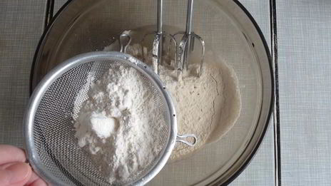 булочки — башенки из дрожжевого теста на воде без яиц