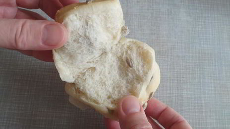 булочки — башенки из дрожжевого теста на воде без яиц