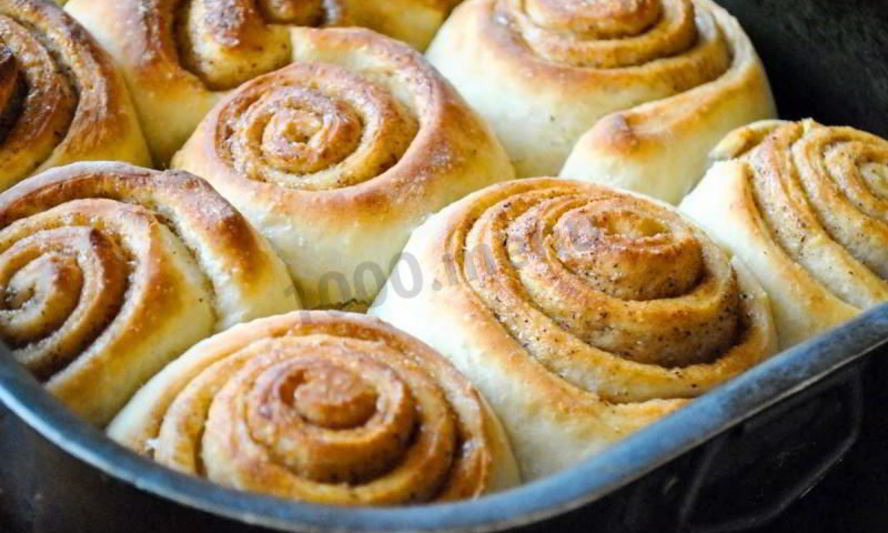 Рецепт булочек без молока с корицей
