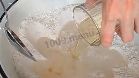 булочки без молока с корицей