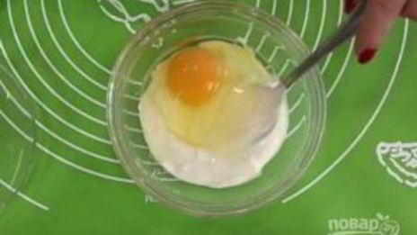 булочки из слоеного теста с творогом и изюмом