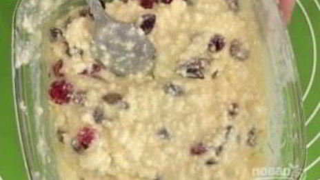 булочки из слоеного теста с творогом и изюмом