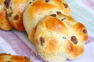 Булочки с изюмом из дрожжевого теста