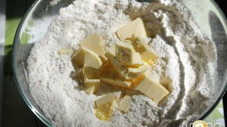 булочки с клубникой