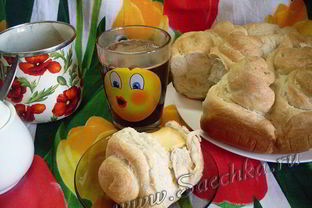 Булочки с колбасным сыром