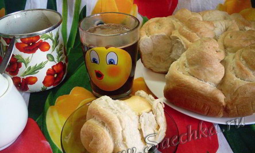 Рецепт булочек с колбасным сыром