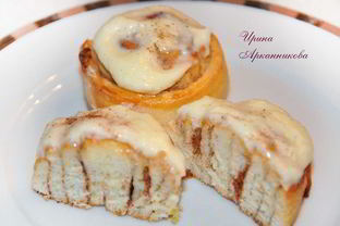 Булочки с корицей и сливочной заливкой