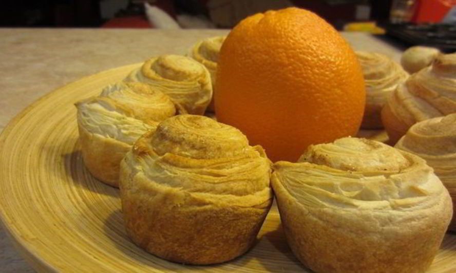 Рецепт булочек с корицей из слоеного теста